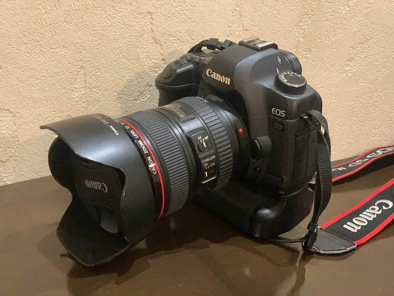 دوربین کنون 5D mark 2 با لنز ۲۴ ۱۰۵|دوربین عکاسی و فیلم‌برداری|مشهد, شهید بهشتی|دیوار