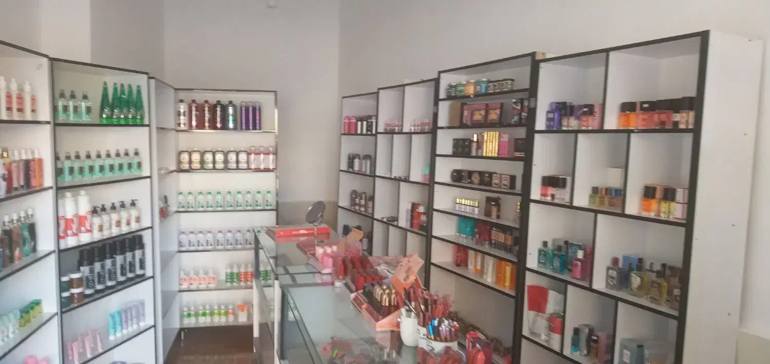 حراج آرایشی تا3روز تغییرشغل|آرایشی، بهداشتی، درمانی|شاهرود, |دیوار