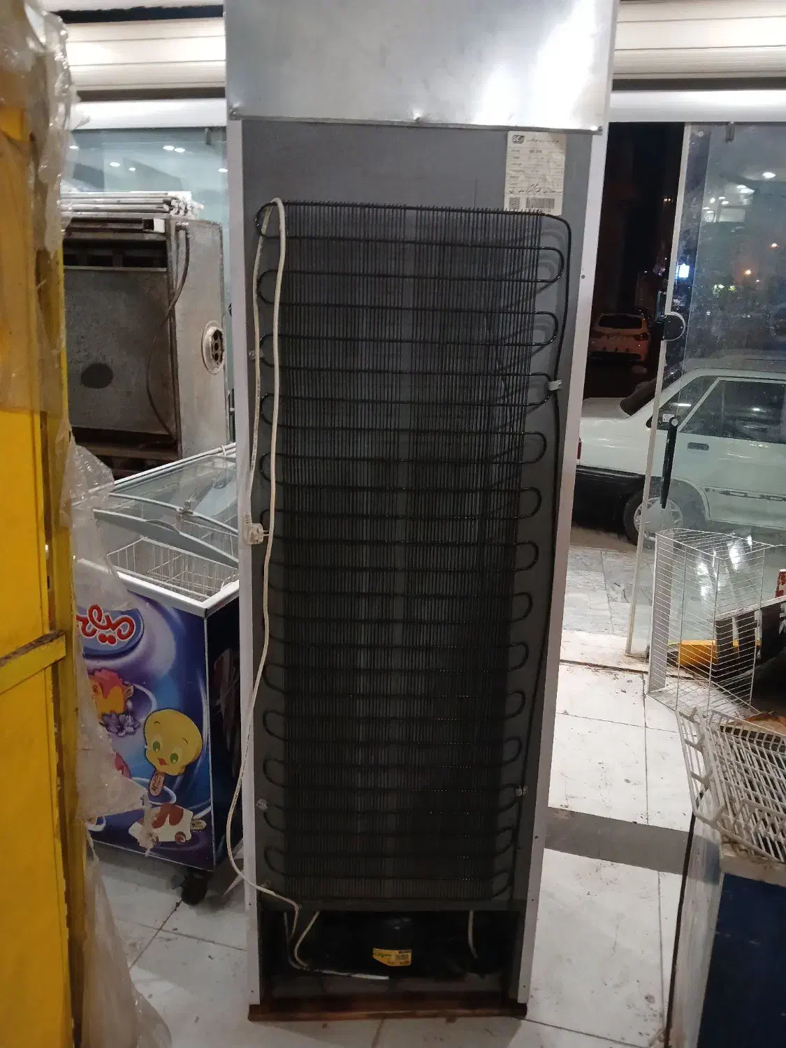 یخچال ۶۰ جم و فریزر ۴۰۰لیتر اوگور|فروشگاه و مغازه|قم, عمار یاسر|دیوار