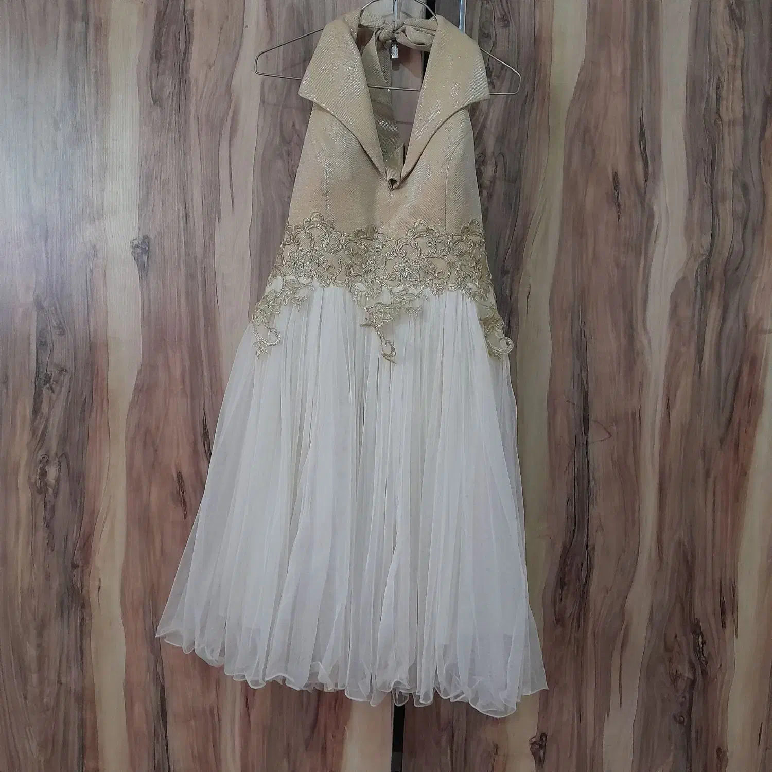 لباس مجلسی|لباس|نظرآباد, رسالت|دیوار