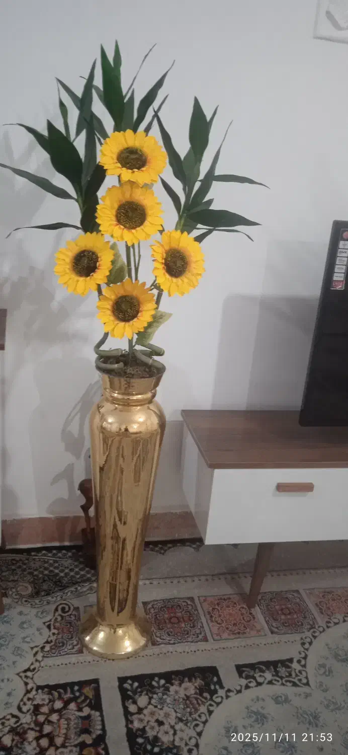 گلدان شیک|گل مصنوعی|تربتحیدریه, پائین ولایت|دیوار