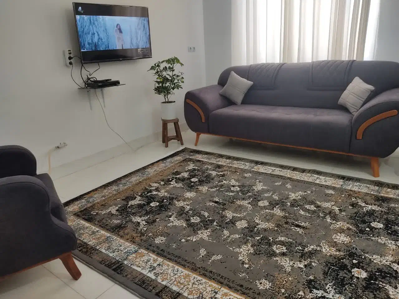 آپارتمان مبله شهرک گلستان|اجارهٔ کوتاه‌مدت آپارتمان و سوئیت|شیراز, شهرک گلستان|دیوار