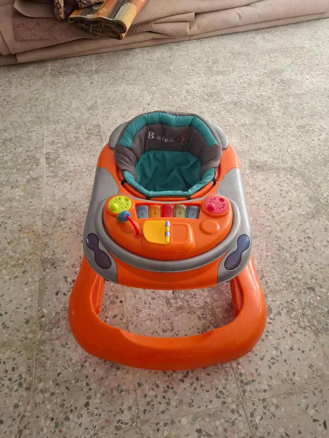 روروئک کاملا سالم|کالسکه و لوازم جانبی|اصفهان, ارداجی|دیوار