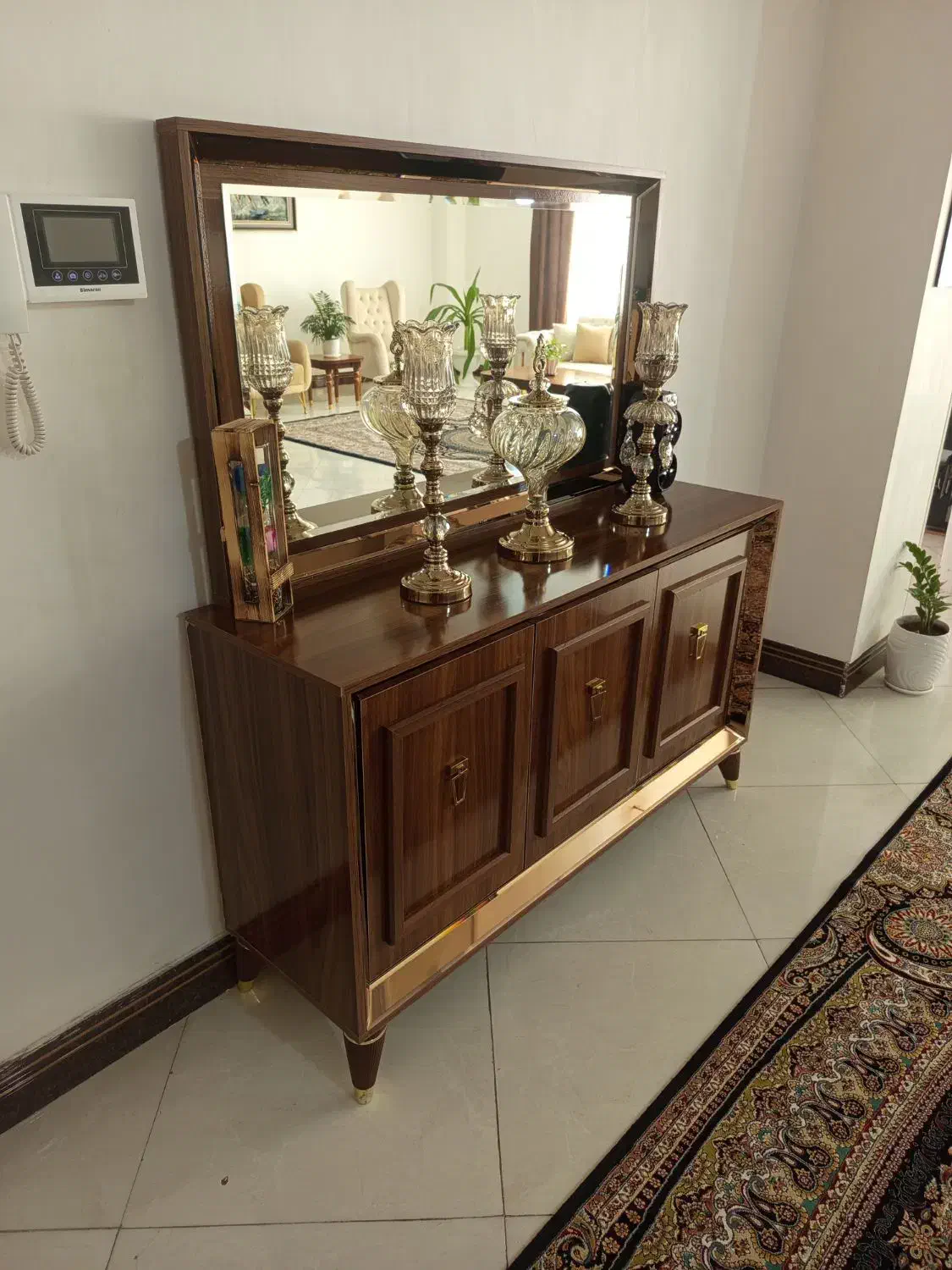 اینه کنسول و میز تلویزیون ست وتمیز|بوفه، ویترین، کنسول|ملایر, |دیوار