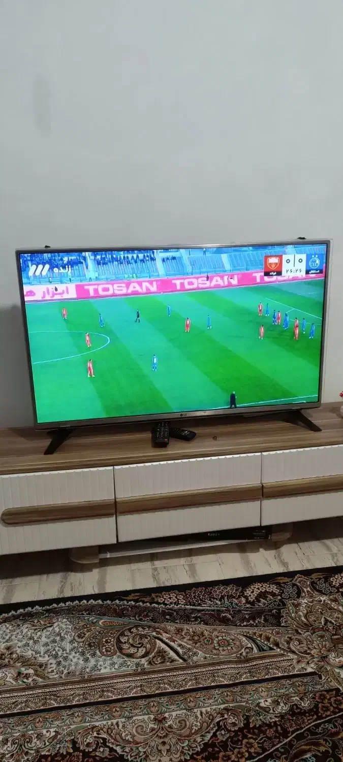 تلویزیون ال جی 43 بدون خط و خش|تلویزیون و پروژکتور|نشتارود, |دیوار