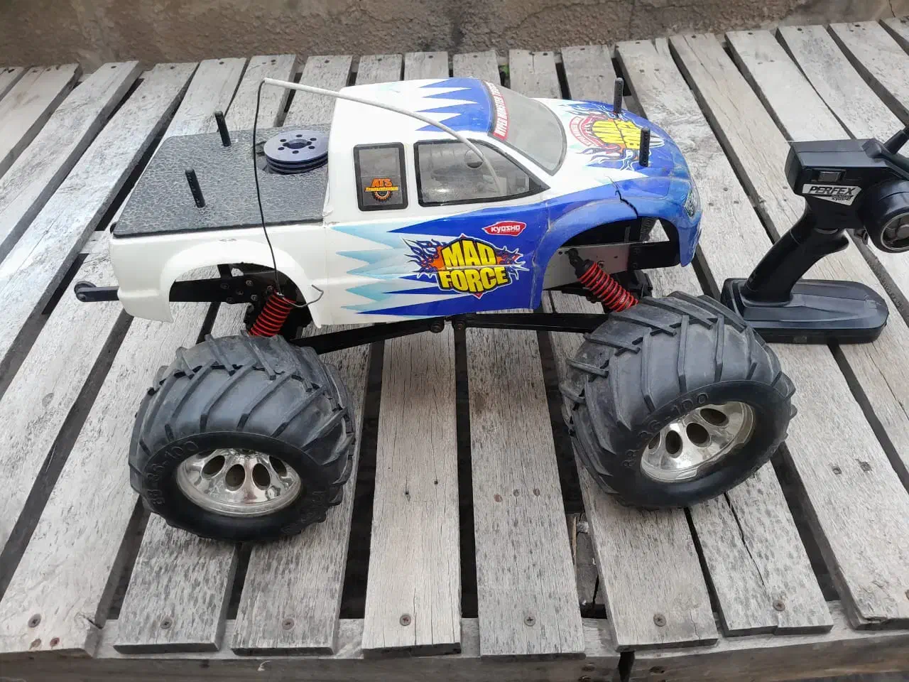 ماشین کنترلی بنزینی|اسباببازی|تهران, شهرک غرب|دیوار