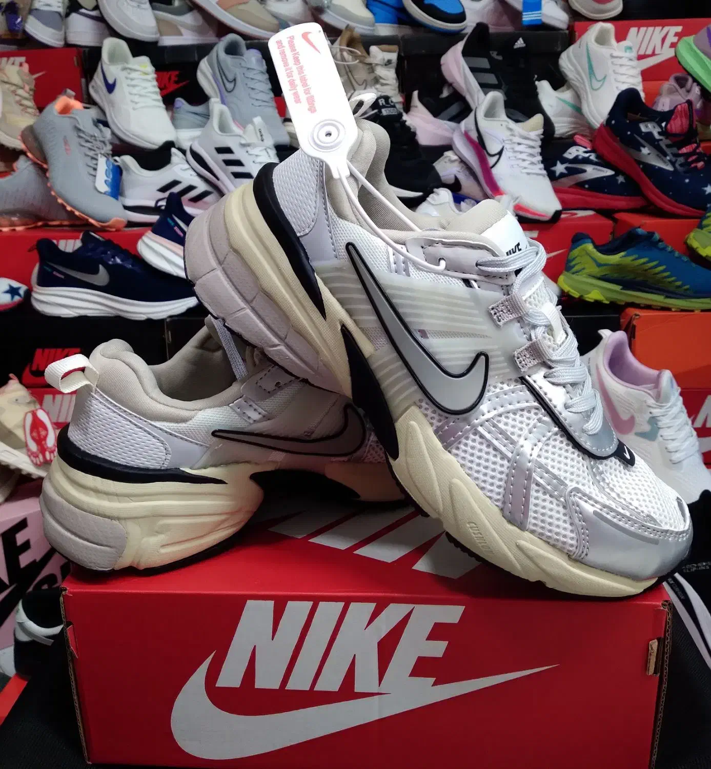 حراج کتونی اورجینال ویتنام سایز ۳۷ تا ۴۷ آکبند|کیف، کفش، کمربند|تهران, حر|دیوار