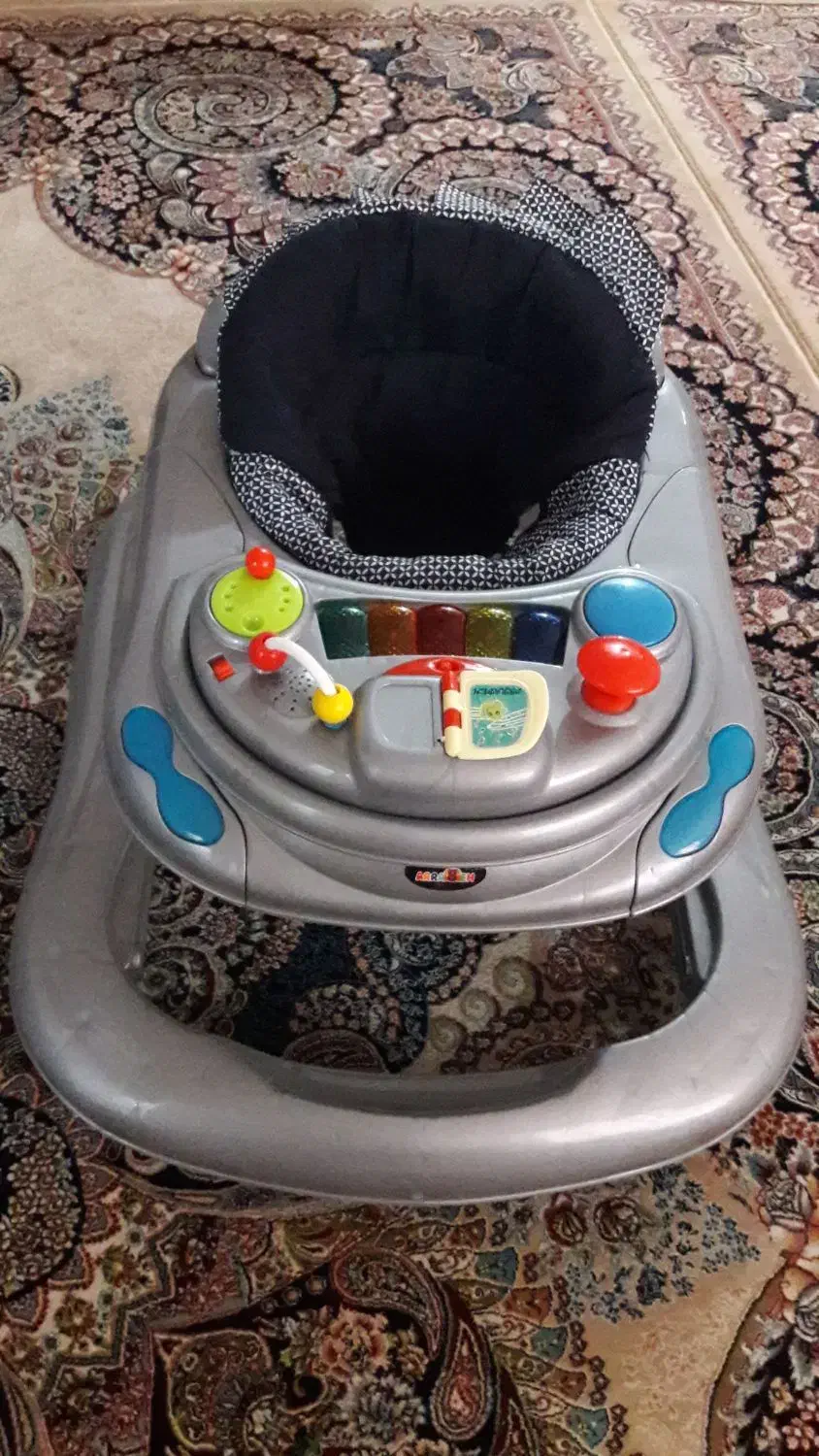 روروئک ارابه موزیکال سالم درحدنو|اسباب و اثاث بچه|محمدشهر, همایون ویلا|دیوار