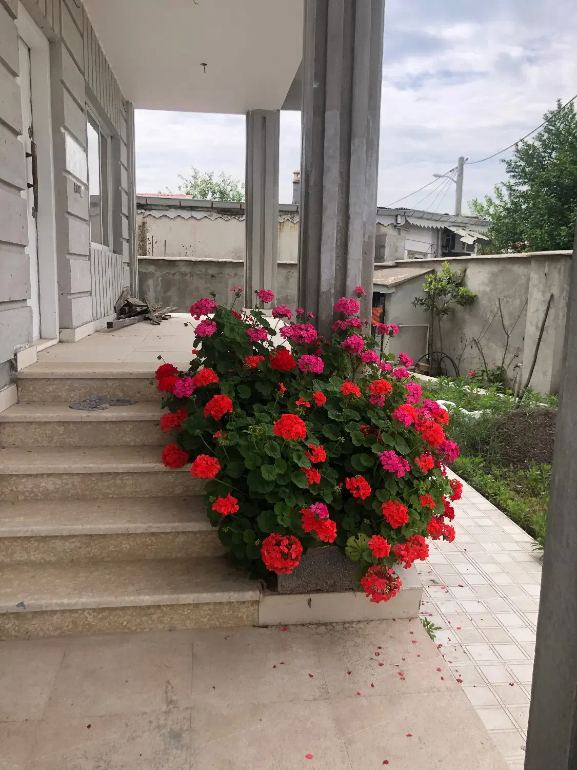 فروش ویلا سمت دریا معاوضه با اپارتمان دررشت|فروش خانه و ویلا|رشت, حومه رشت|دیوار