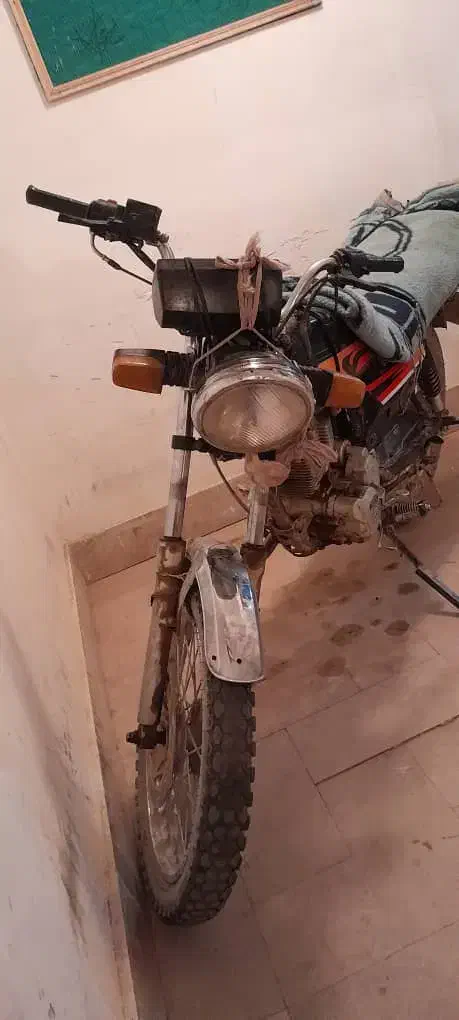 پول لازم هستم موتور خیلی خوبی هست|موتورسیکلت|زاهدان, |دیوار