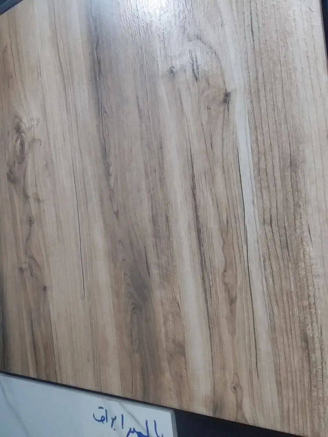 کارگر کاشی کاری|استخدام معماری، عمران و ساختمانی|رشت, انصاری|دیوار