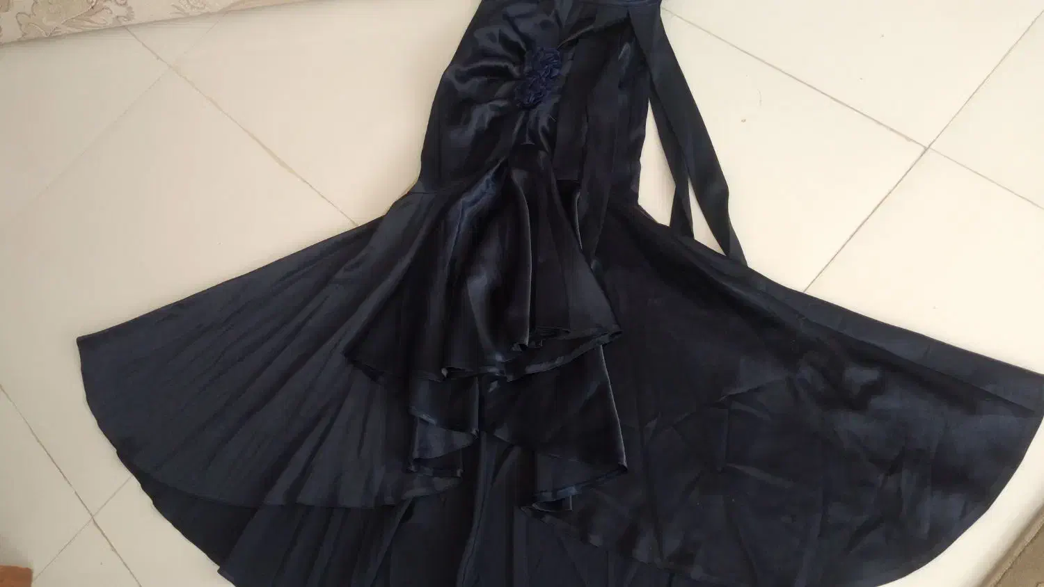 مجلسی تاب و دامن|لباس|کوهدشت, |دیوار