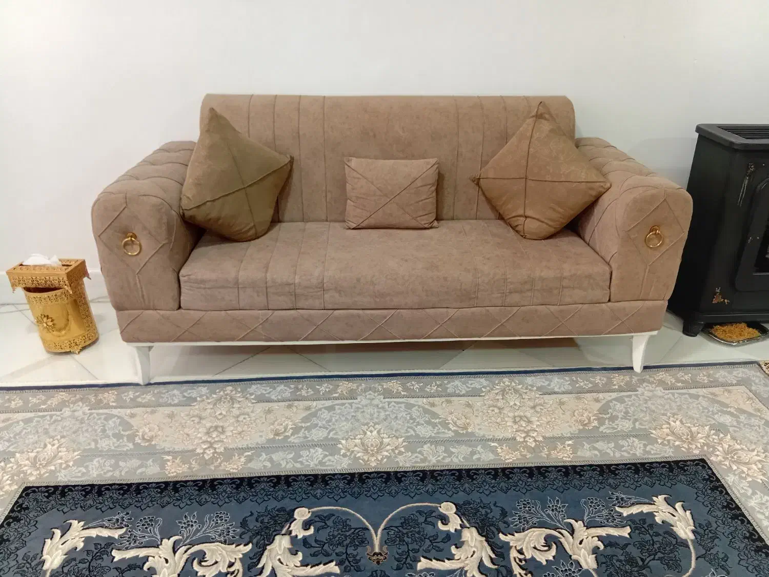 مبل راحتی|مبلمان خانگی و میز عسلی|تربت‌حیدریه, قائم|دیوار