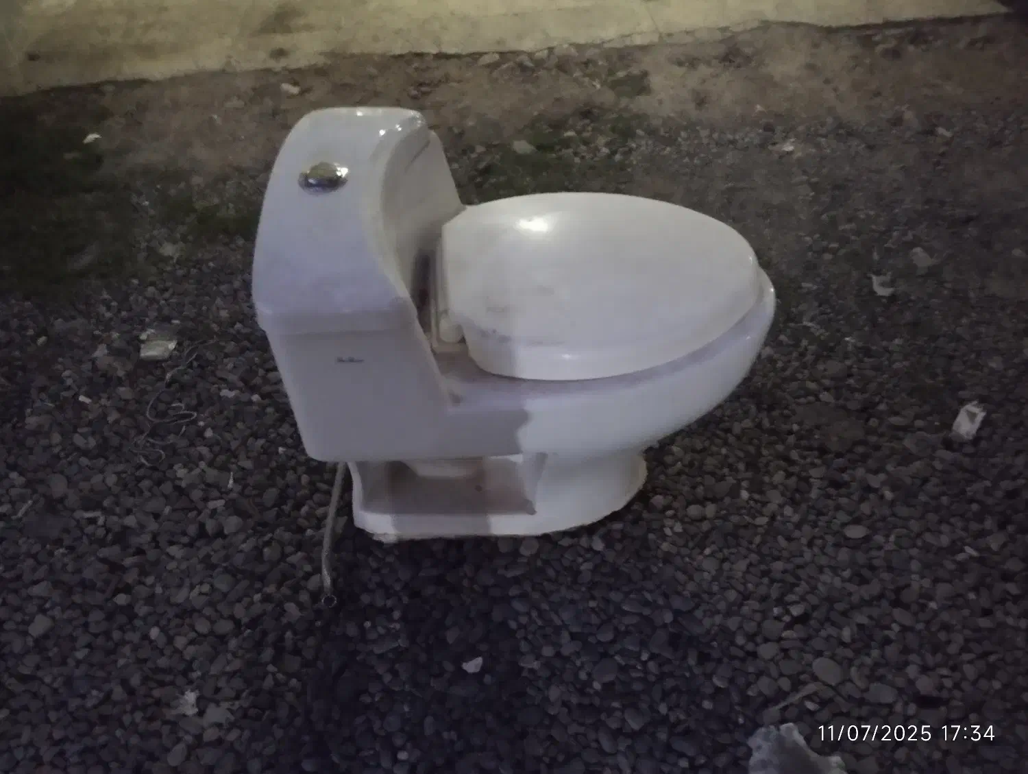 توالت فرنگی و روشویی|لوازم سرویس بهداشتی|رشت, گلسار|دیوار