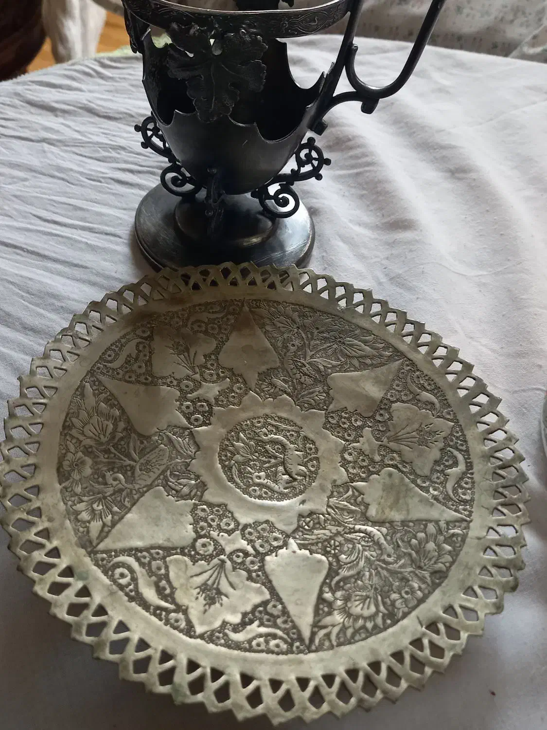 انگاره بزرگ ویک بشقاب برنجی|کلکسیون اشیاء عتیقه|کرج, فاز ۱ مهرشهر|دیوار