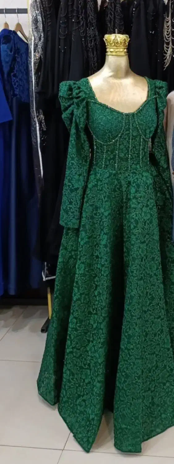 لباس مجلسی|لباس|الیگودرز, |دیوار