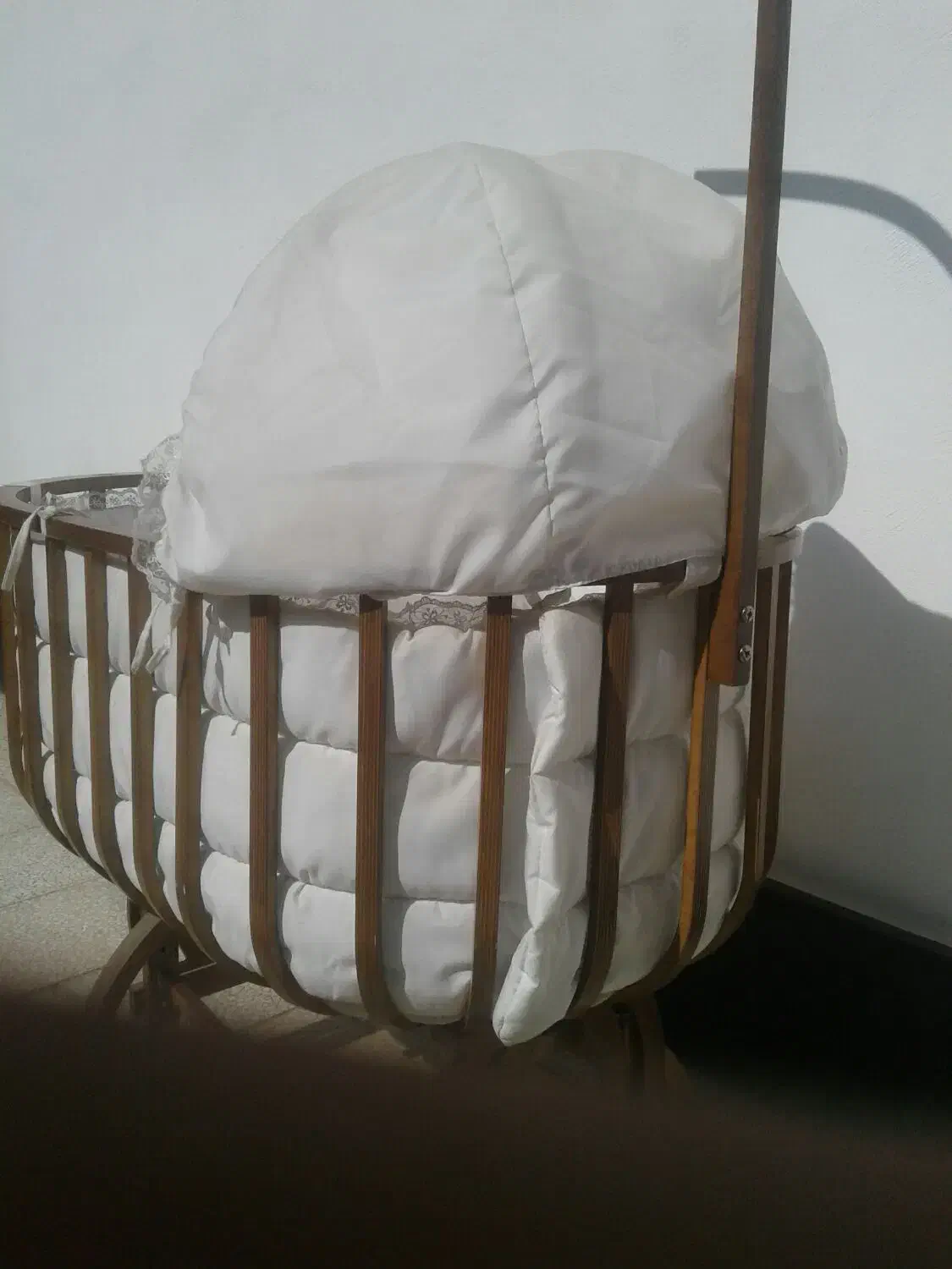 گهواره شرکتی|تخت و صندلی بچه|چهارباغ, |دیوار