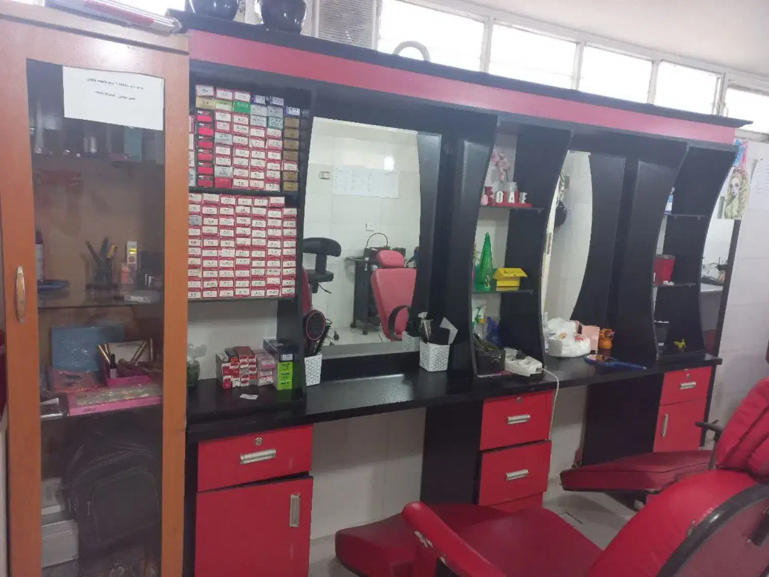 دکور ارایشگاه|آرایشگاه و سالن‌های زیبایی|تهران, قصر فیروزه ۱|دیوار