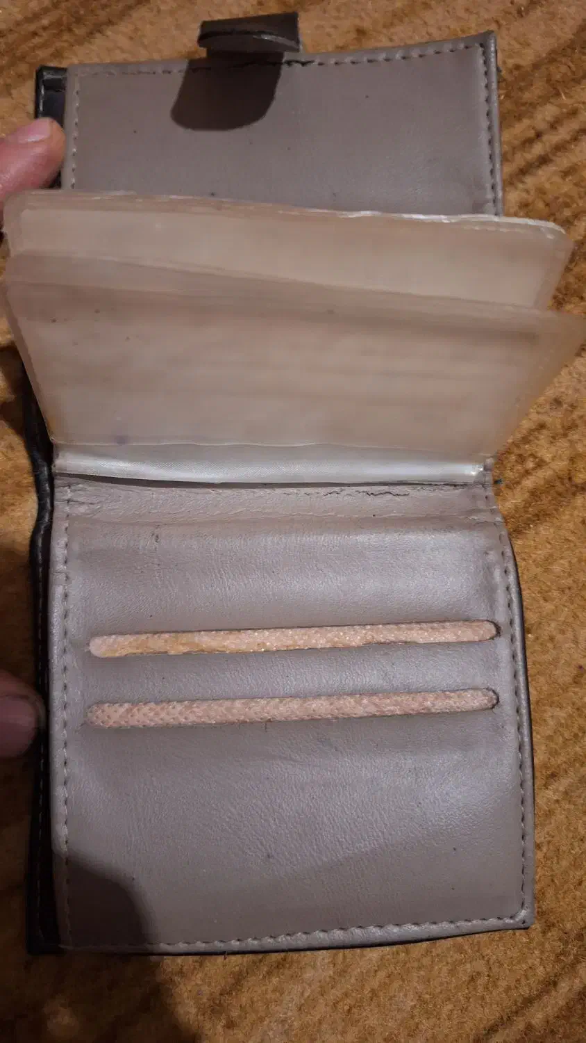 کیف پول|کیف، کفش، کمربند|اصفهان, سلطان‌آباد|دیوار