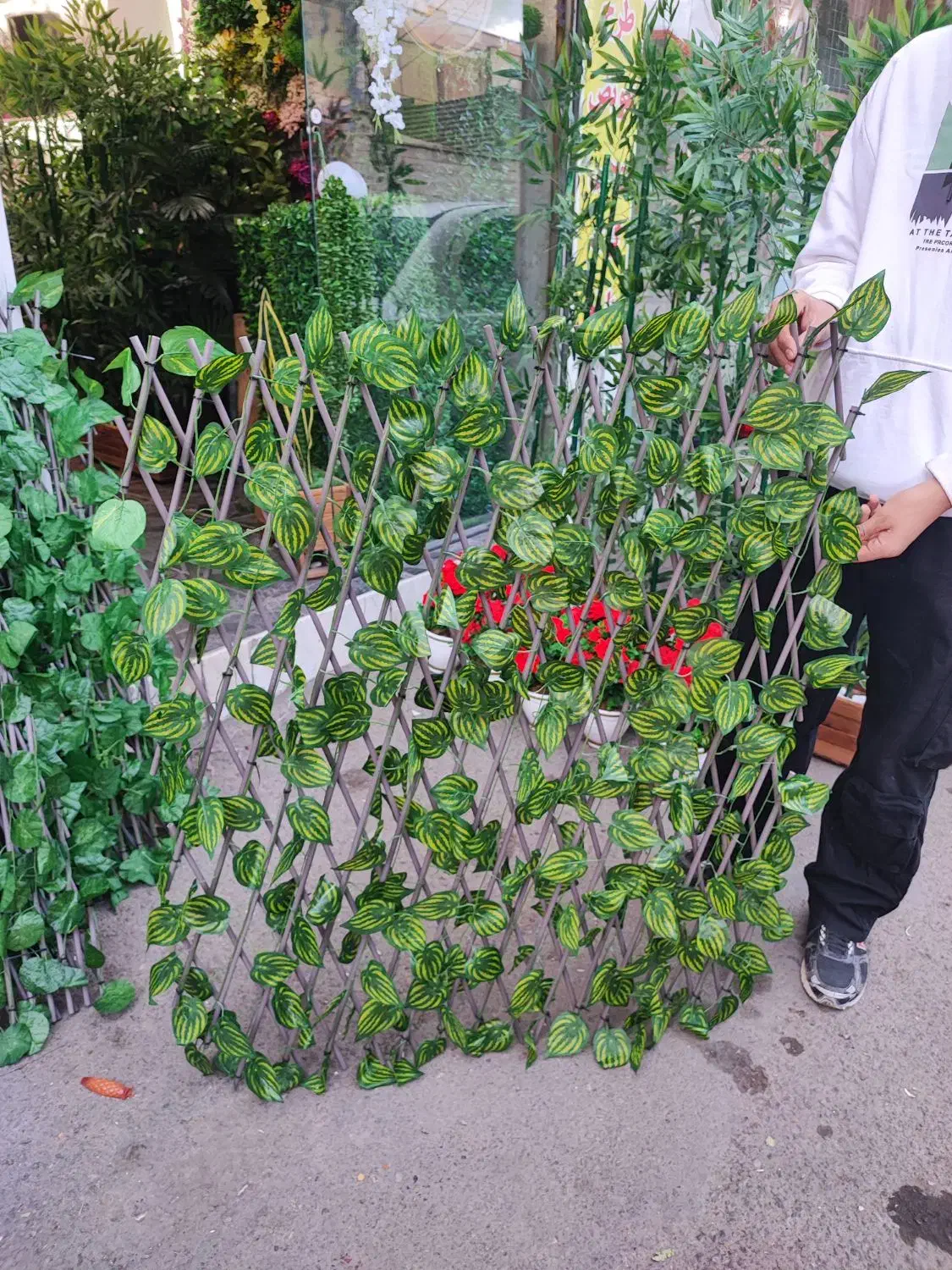 اکاردئون مصنوعی|گل مصنوعی|قم, نیروگاه|دیوار