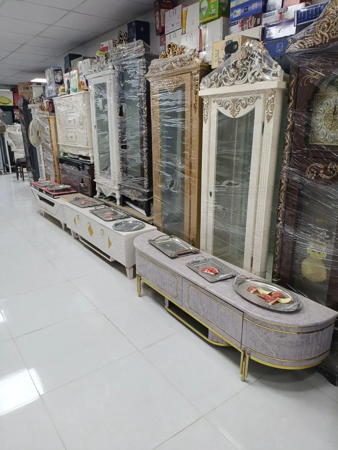 حراج به علت تغییر شغل|بوفه، ویترین، کنسول|مشگین شهر, |دیوار