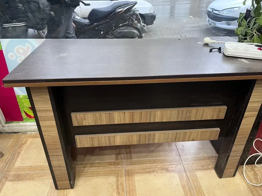 دوعددمیزنووسالم فروشی|میز تحریر و کامپیوتر|همدان, |دیوار