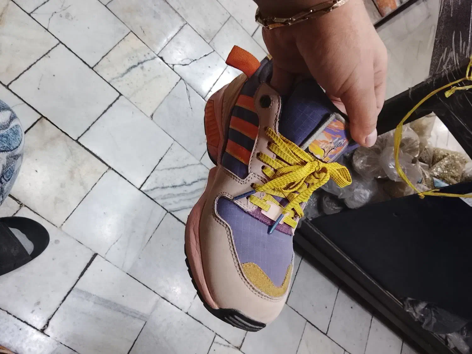 کتونی ویتنام|کوهنوردی و کمپینگ|قرچک, شهرک الحدید|دیوار