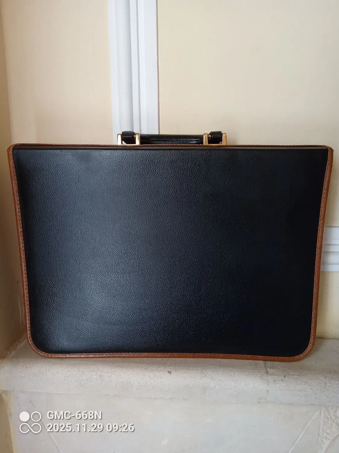 کیف رمزدار چرمی|کیف، کفش، کمربند|صدرا-فارس, فاز ۲|دیوار