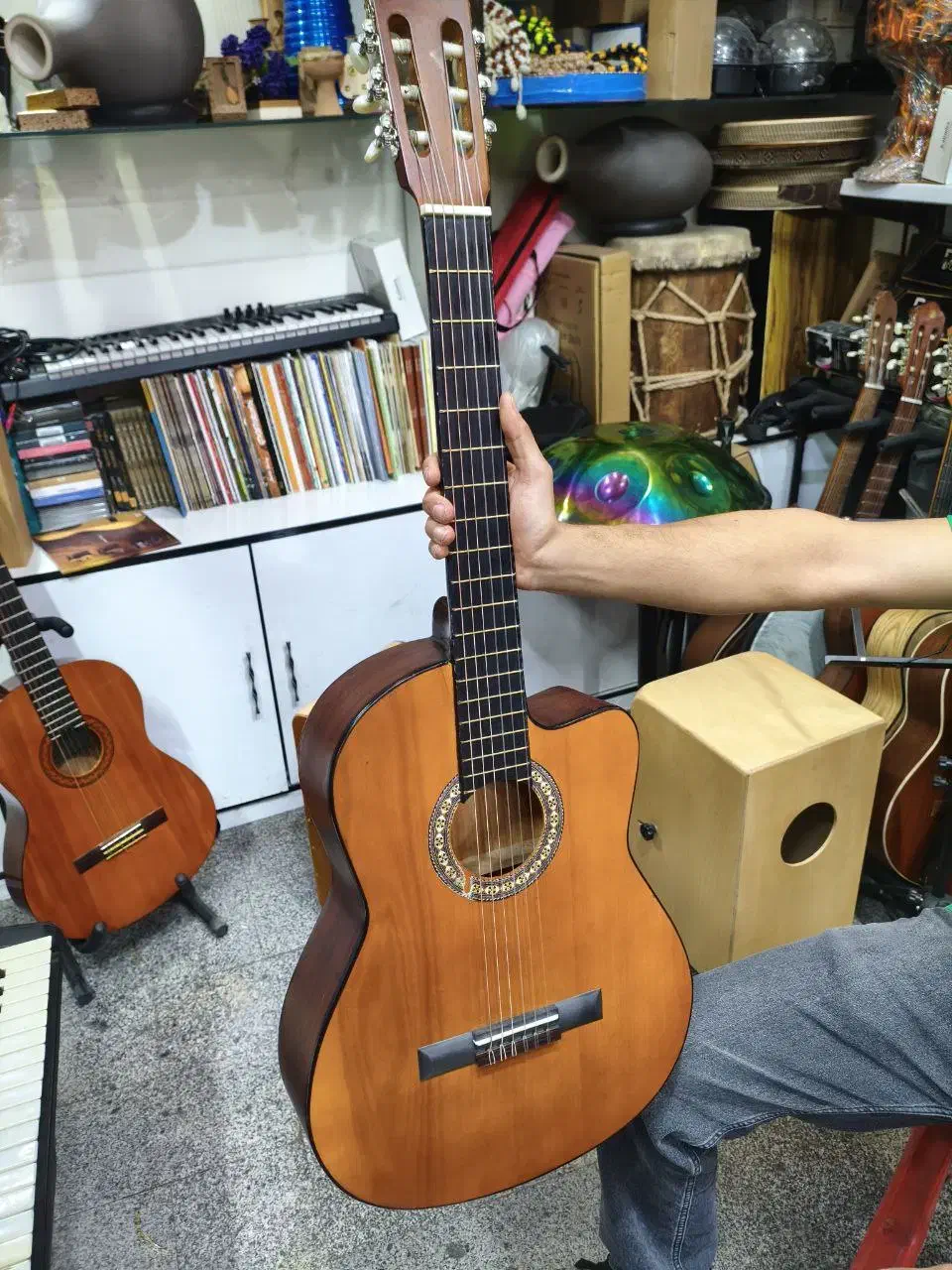 گیتار نو|گیتار، بیس، امپلیفایر|مشهد, آیت الله کاشانی|دیوار