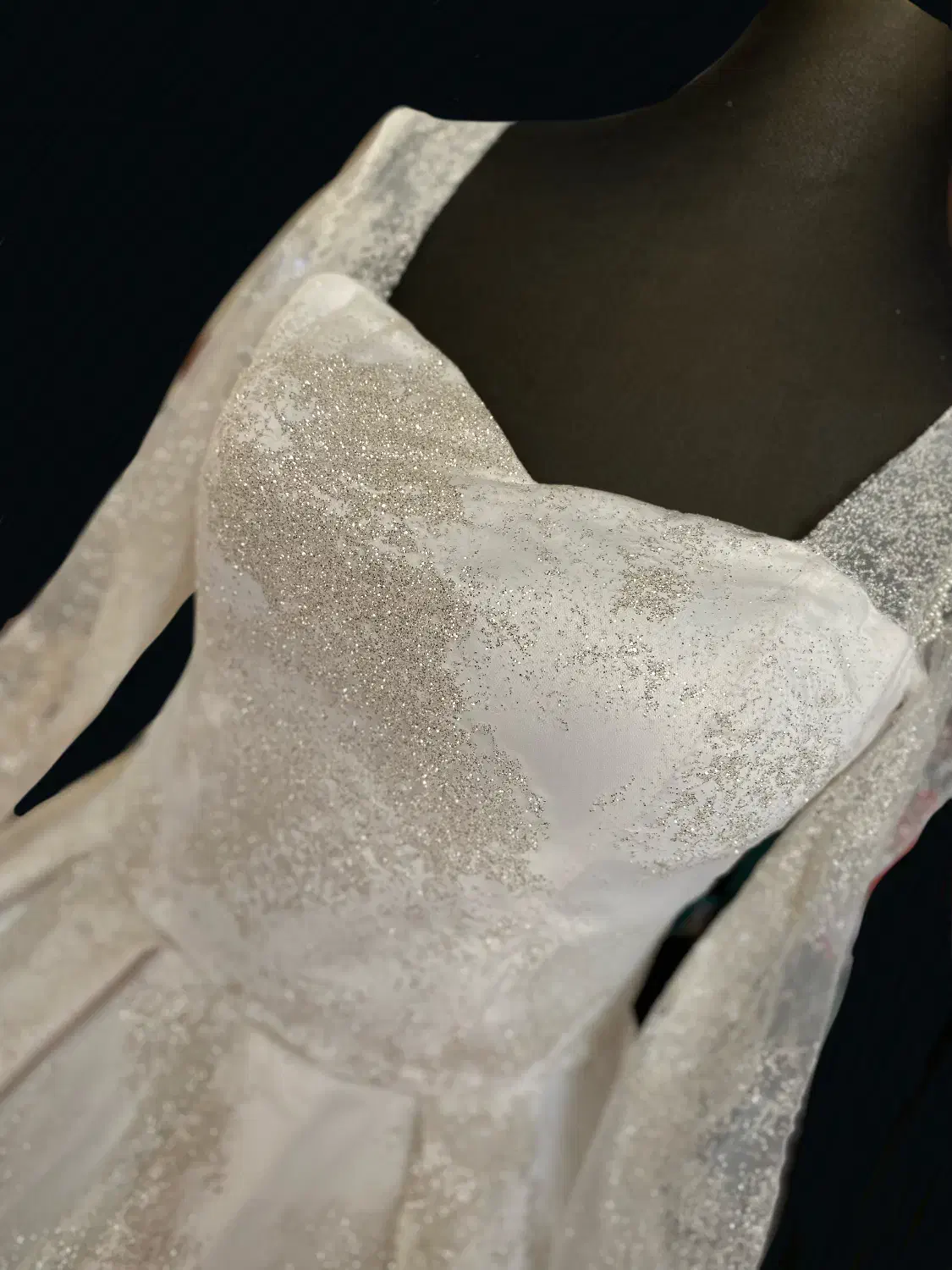 لباس عروس|لباس|قم, آزادگان|دیوار