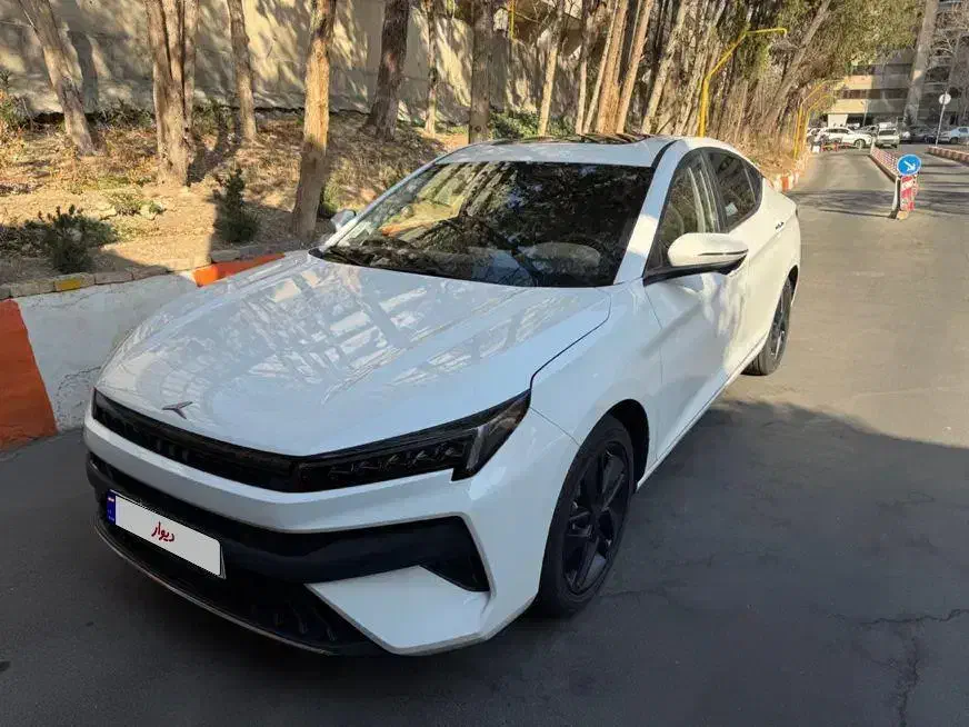 KMC J7 1404|خودرو سواری و وانت|تهران, اکباتان|دیوار