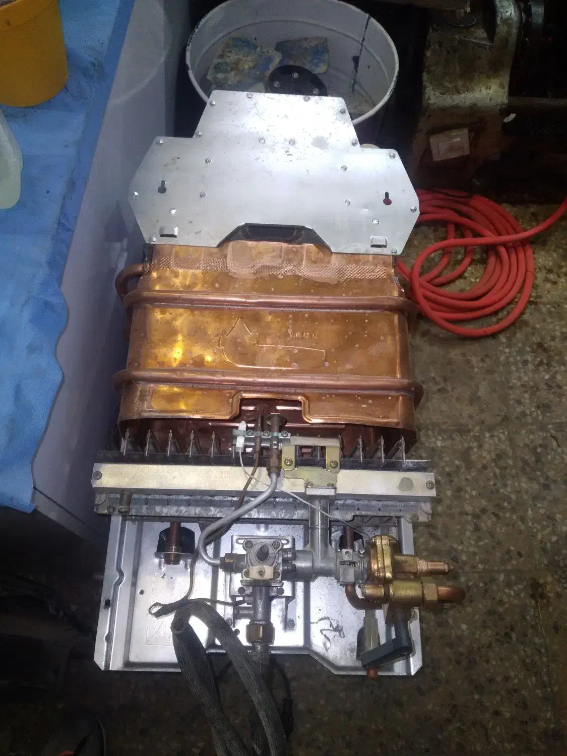 تعمیرات آبگرمکن دیواری و زمینی وبخاری|خدمات پیشه و مهارت|شوشتر, |دیوار