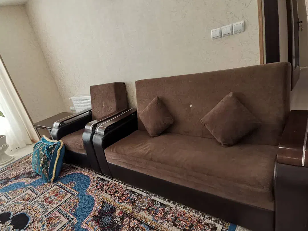 مبل ۹نفره تمیز و مرتب|مبلمان خانگی و میز عسلی|شیراز, شهرک فرهنگیان|دیوار