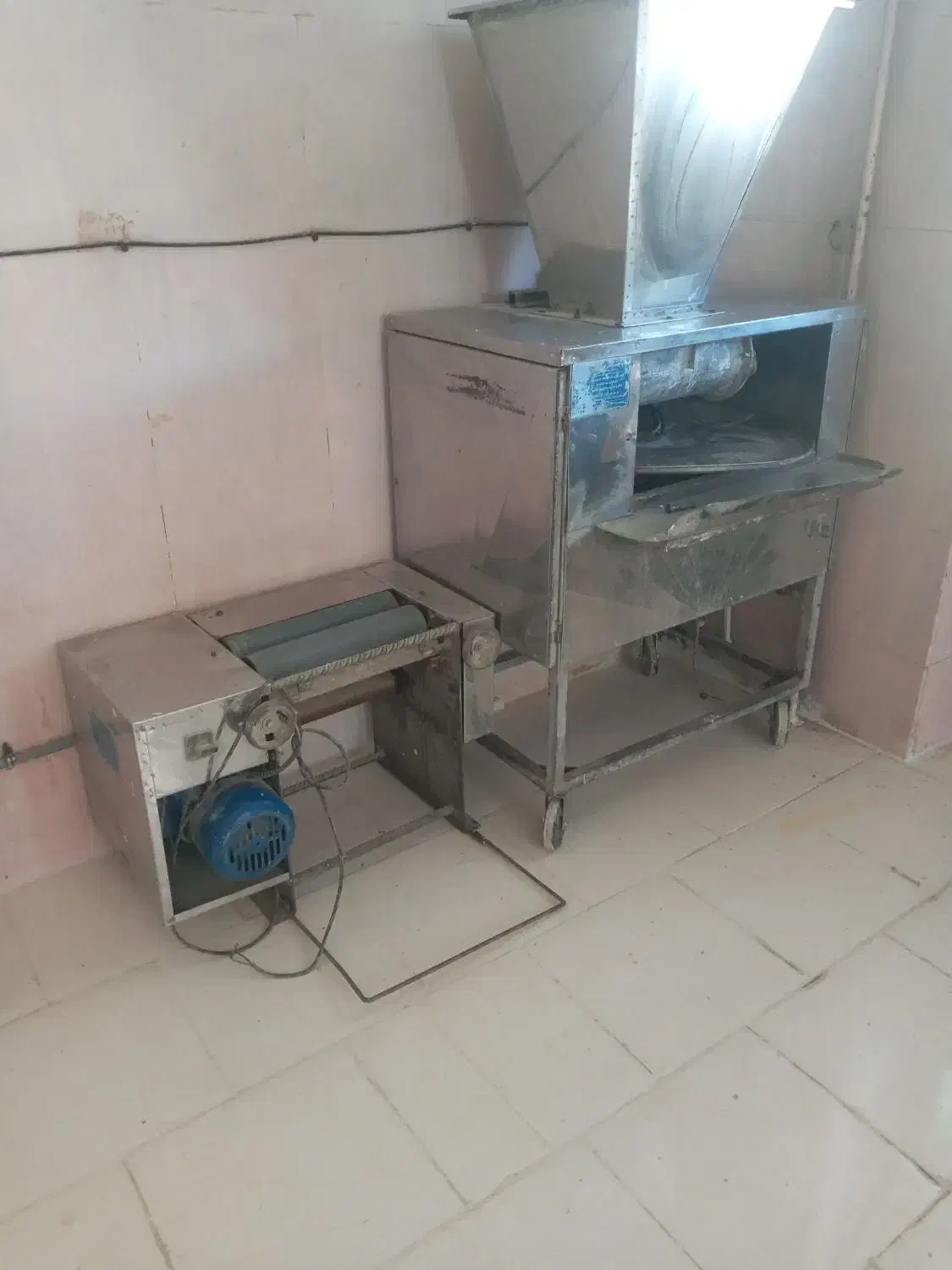 خمیر گیر|ماشین‌آلات صنعتی|گوآور, |دیوار