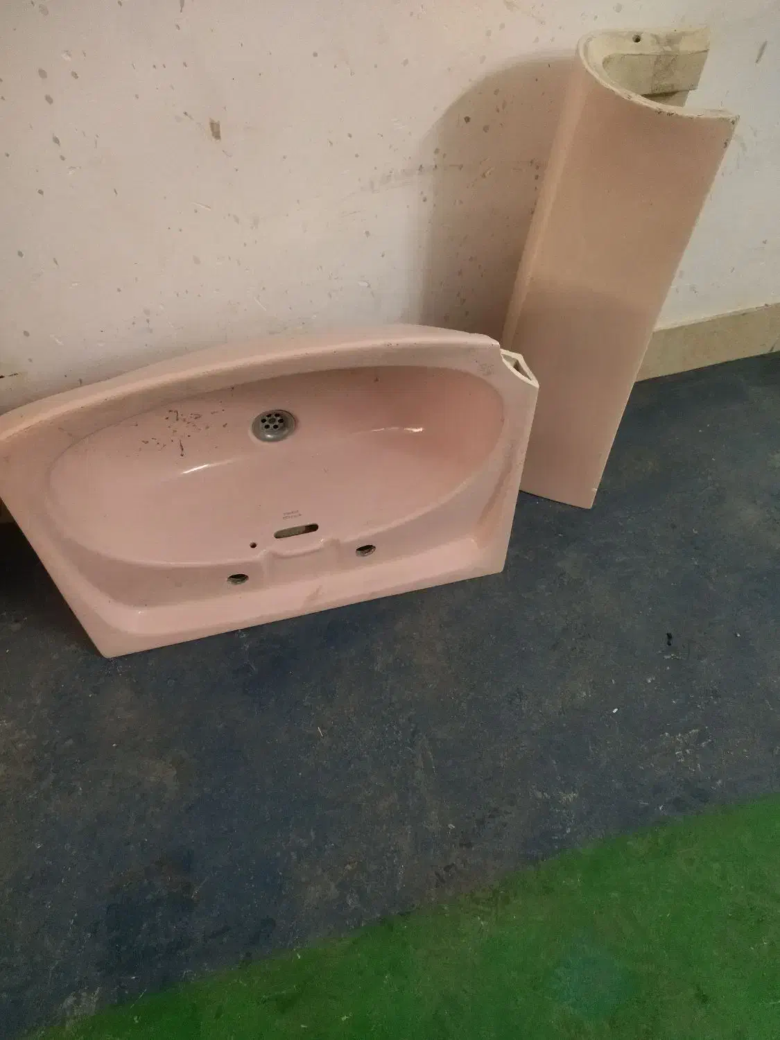 روشویی|لوازم سرویس بهداشتی|ساری, |دیوار