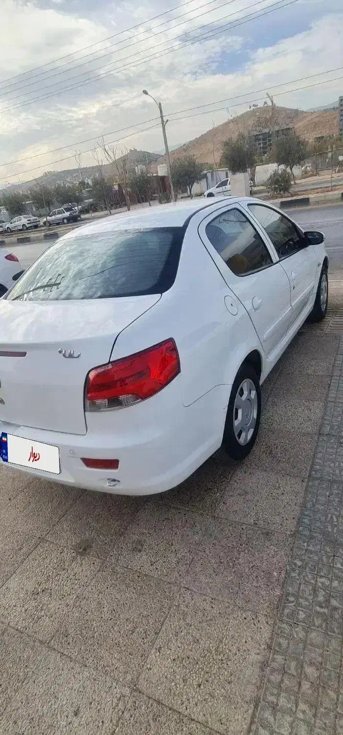 رانا پلاس برج دوازده1400 با مانیتور|خودرو سواری و وانت|شیراز, شهرک فرهنگیان|دیوار