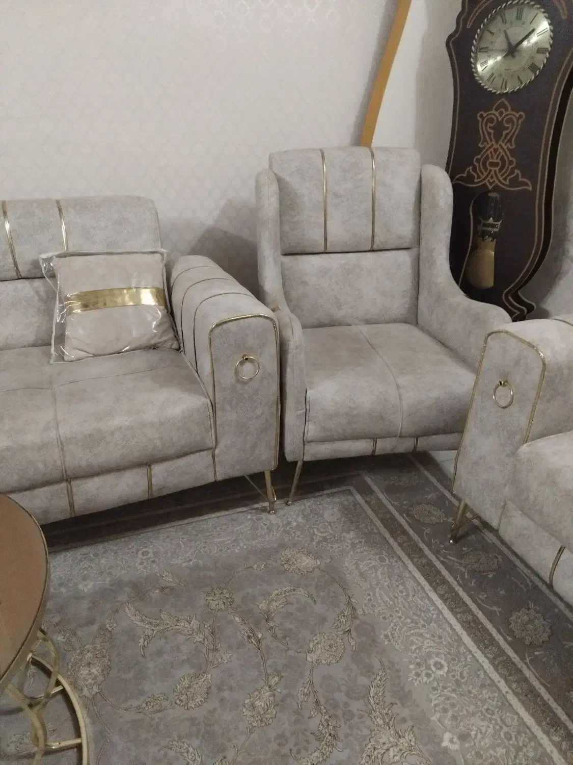 مبل ۸ نفر  نو است|مبلمان خانگی و میز عسلی|اسلام‌شهر, مطهری|دیوار