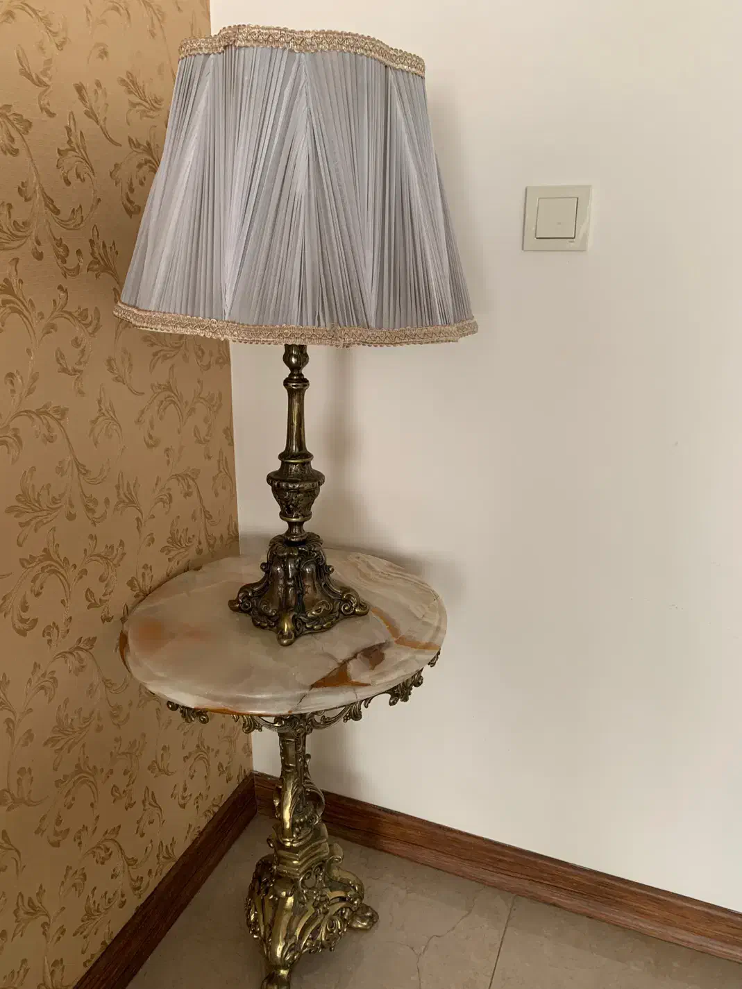 آباژور برنز ومیز برنز خیلی سنگین|چراغ خواب و آباژور|تهران, سعادت‌آباد|دیوار