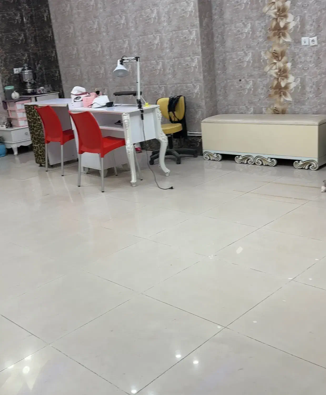 فروش کلیه لوازم سالن زیبایی بانوان|آرایشگاه و سالنهای زیبایی|مهاباد (آذربایجان غربی), |دیوار