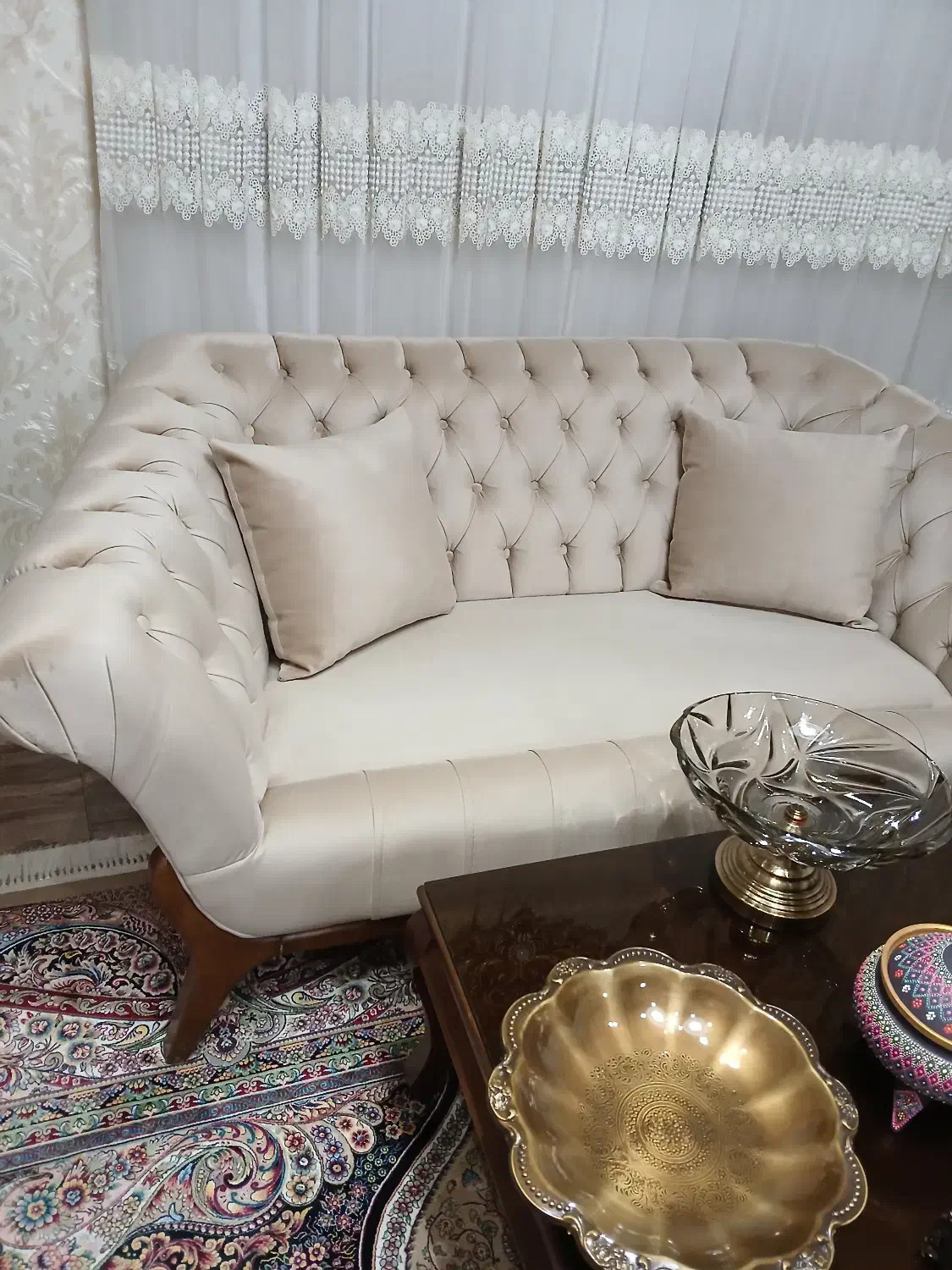 مبل نو۵نفره|مبلمان خانگی و میز عسلی|رشت, استقامت ۱|دیوار