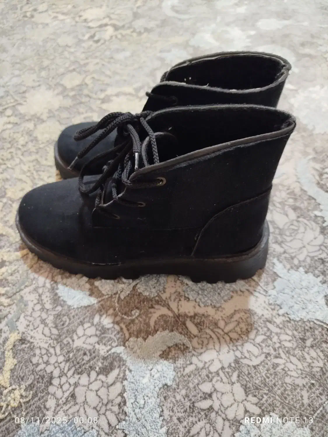 بوت مشکی|کیف، کفش، کمربند|سرفاریاب, |دیوار