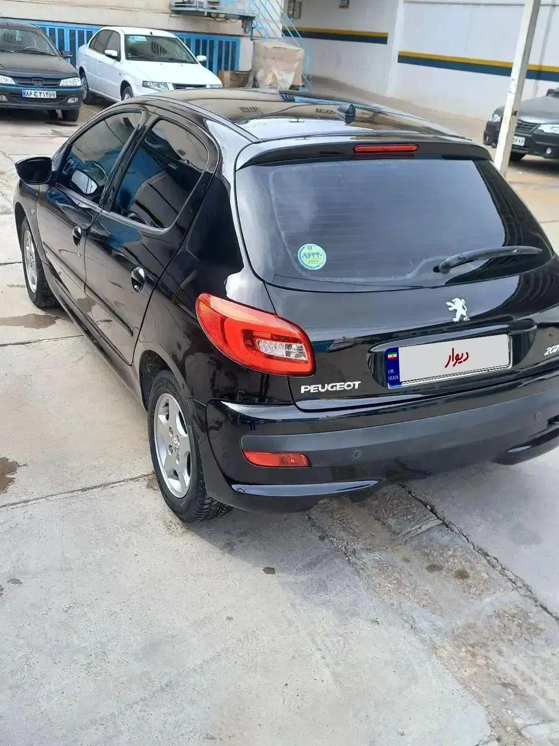 ۲۰۷ پانامرا مدل ۱۴۰۱|خودرو سواری و وانت|شیراز, گویم|دیوار