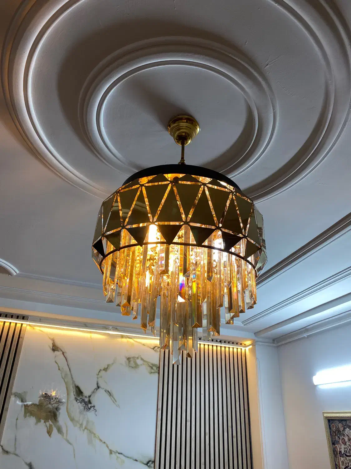 لوستر کنترل دار|لوستر و چراغ آویز|لاهیجان, طالقانی|دیوار