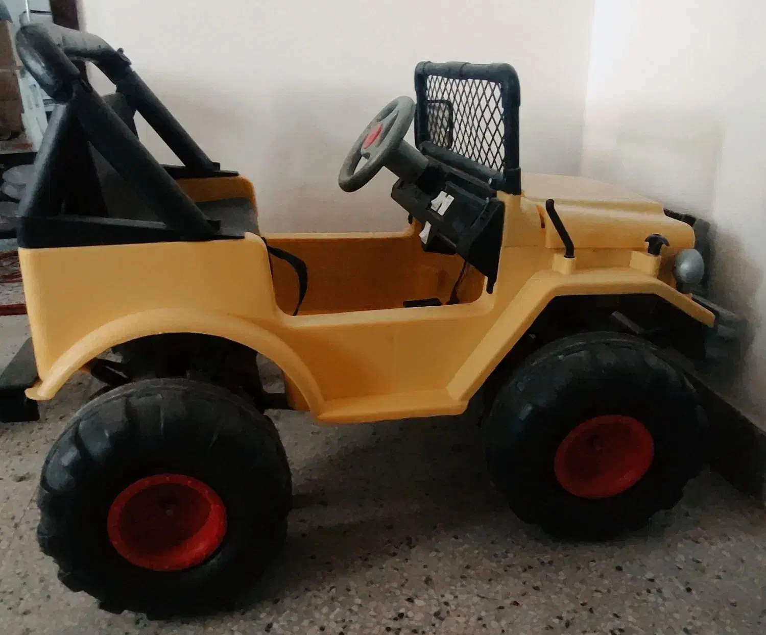 ماشین شارژی|اسباببازی بچه|بهبهان, |دیوار