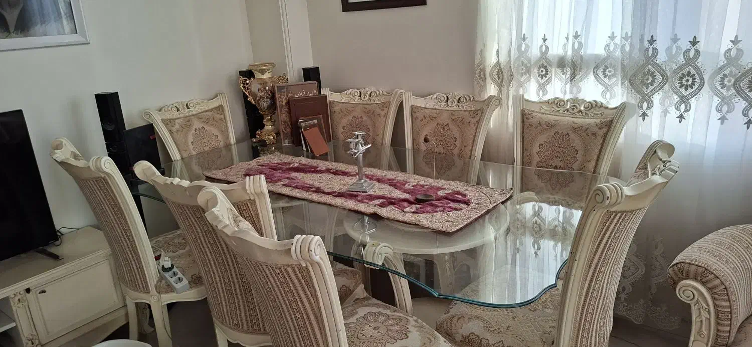 میز نهارخوری ۸نفره دکوری وساعت ایستاده|میز و صندلی غذاخوری|تهران, ابوذر|دیوار