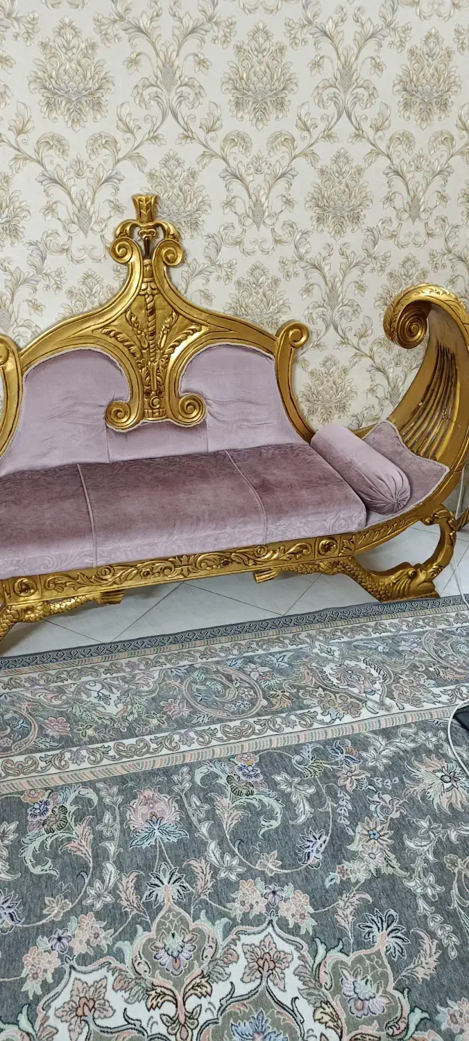 مبل ۹ نفره طلا کوب|مبلمان خانگی و میز عسلی|شاهینشهر, عطار|دیوار