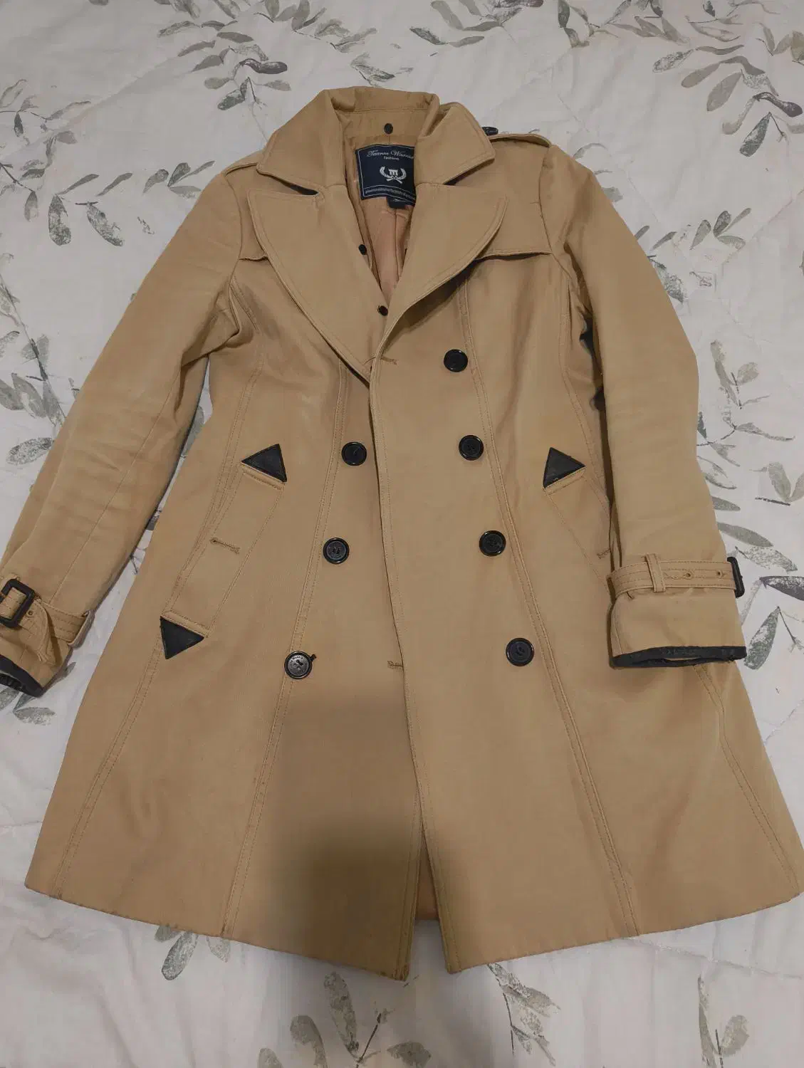 بارونی ترک|لباس|ری, فیروزآبادی|دیوار