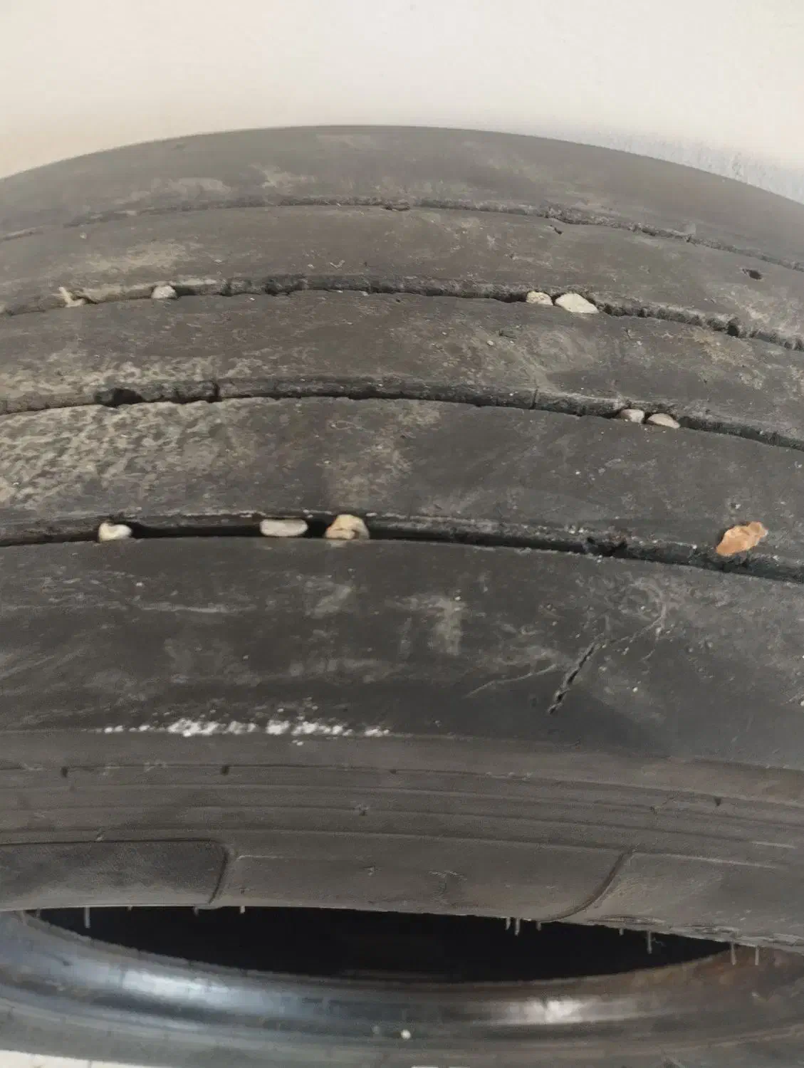 لاستیک 235 .75 برای نیسان|قطعات یدکی و لوازم جانبی|رحیمآباد, |دیوار