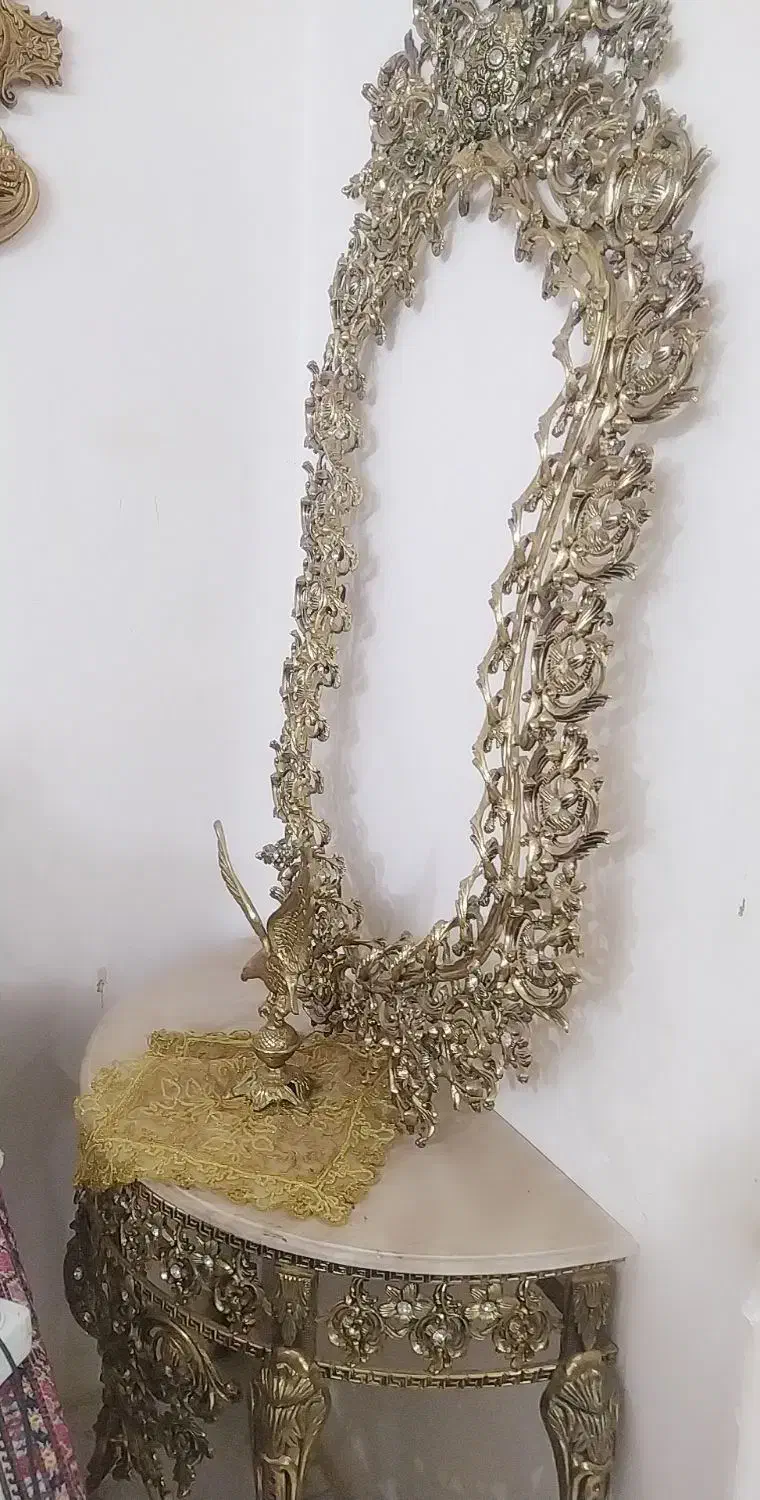 فرش مبل میز غذاخورساعت اینه وشمعدان برنجی وبوفه|فرش|خان ببین, |دیوار