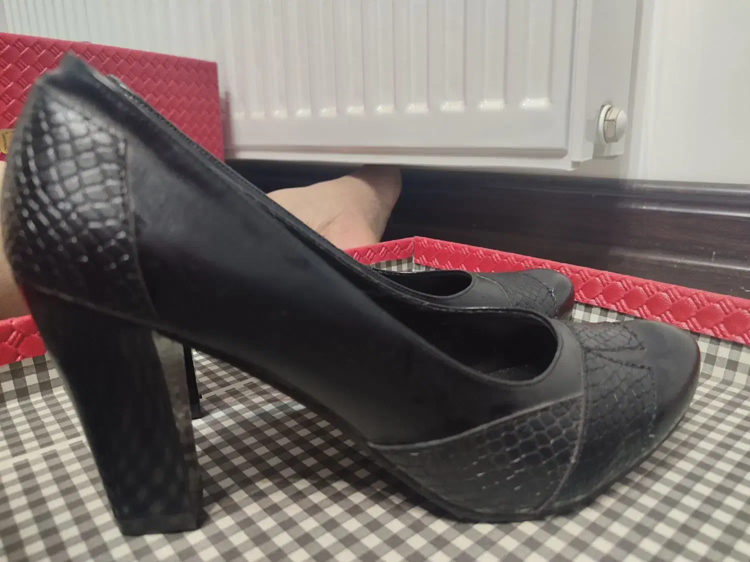 کفش درحدنو فقط یکبار استفاده شده|کیف، کفش، کمربند|کاشان, دانش|دیوار